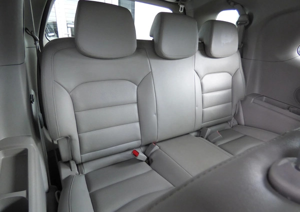 SsangYong Rodius cena 68900 przebieg: 59538, rok produkcji 2016 z Zdzieszowice małe 436
